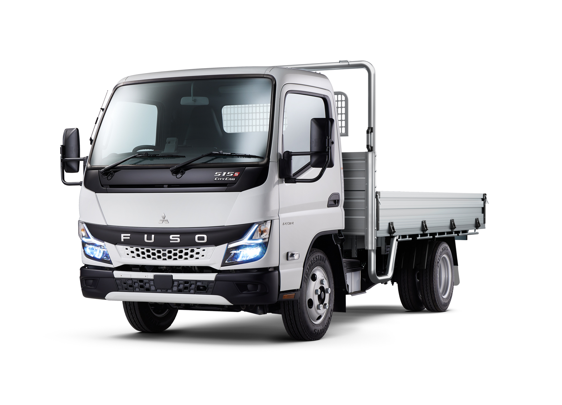 retouched image of fuso truck with 3d tray